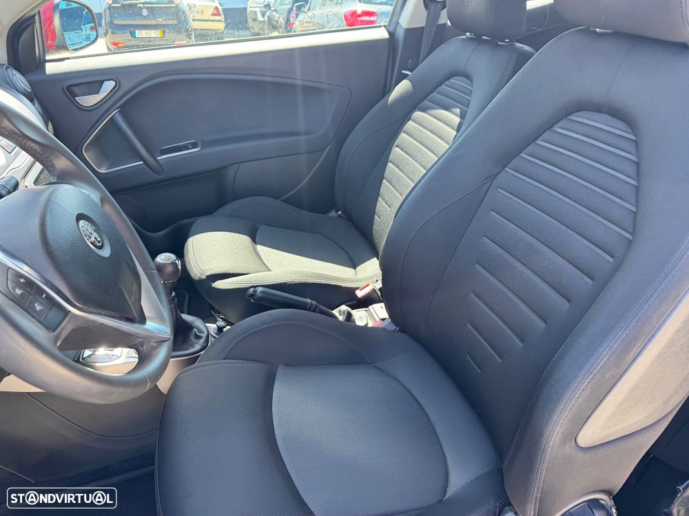 Alfa Romeo MiTo 0.9 T TwinAir Urban - 7