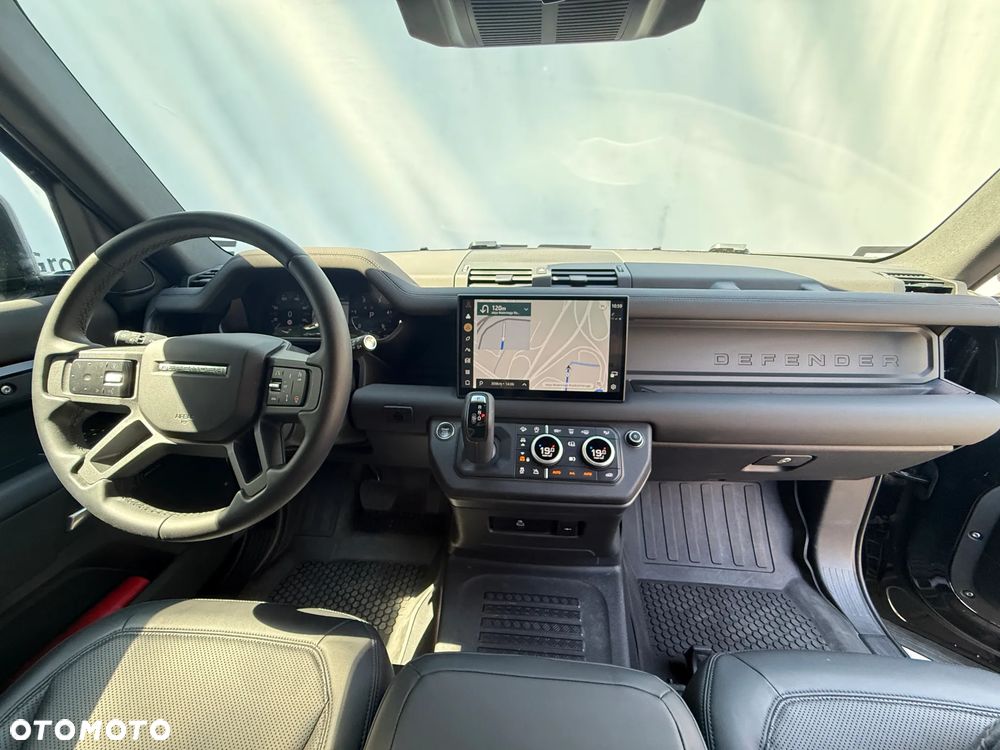 Land Rover Defender 3.0 D250 mHEV X-Dynamic SE - 11