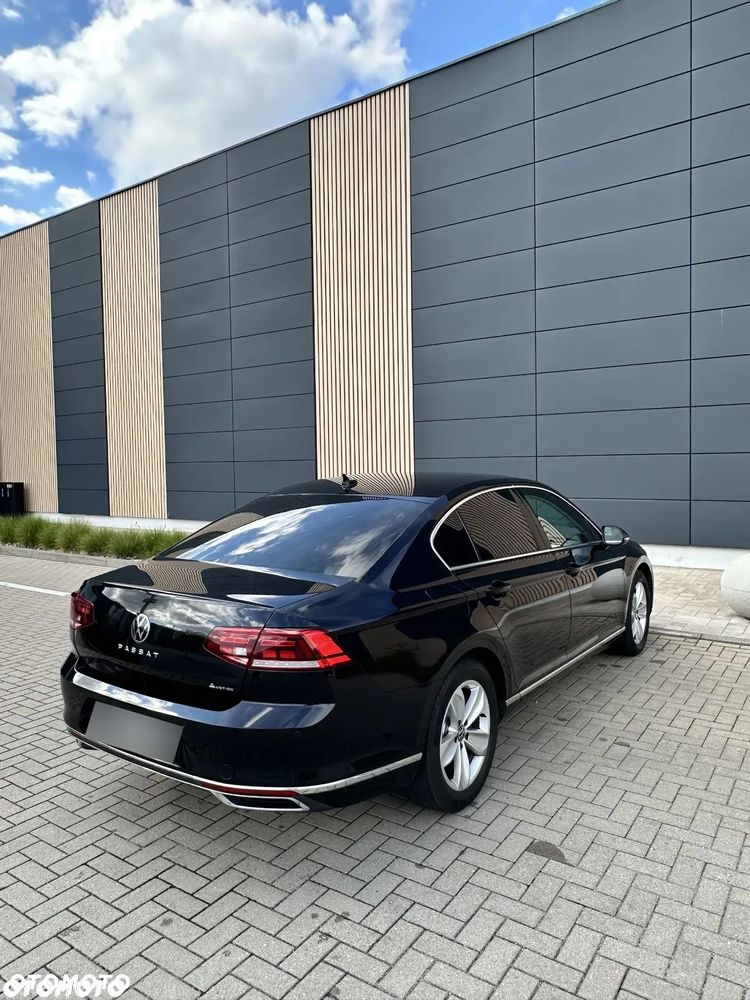 Volkswagen Passat 2.0 TDI 4Mot Elegance DSG - 4