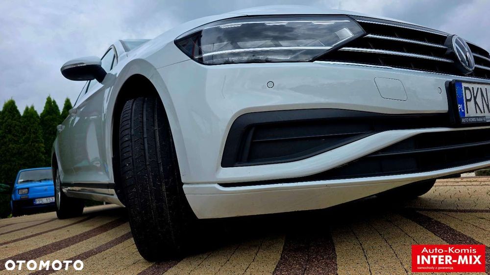 Volkswagen Passat - 16