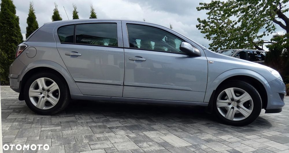 Opel Astra 1.4 Sport - 19