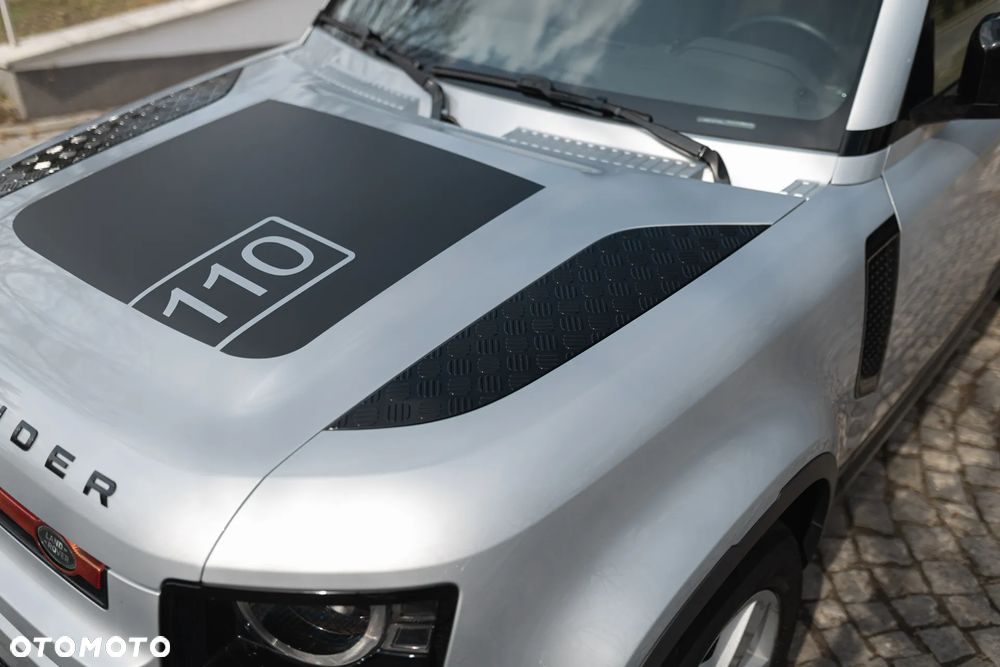 Land Rover Defender 3.0 P400 mHEV First Edition - 9