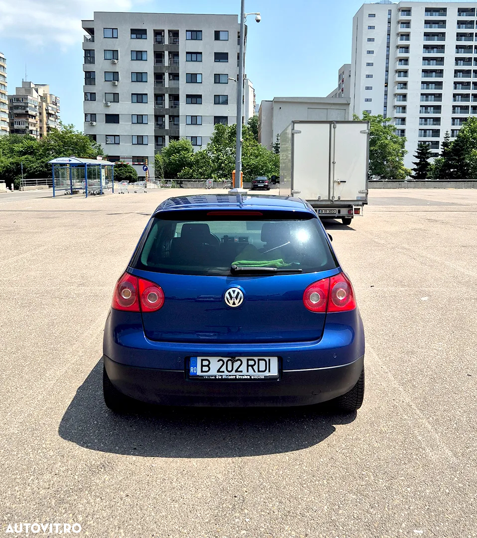 Volkswagen Golf - 5