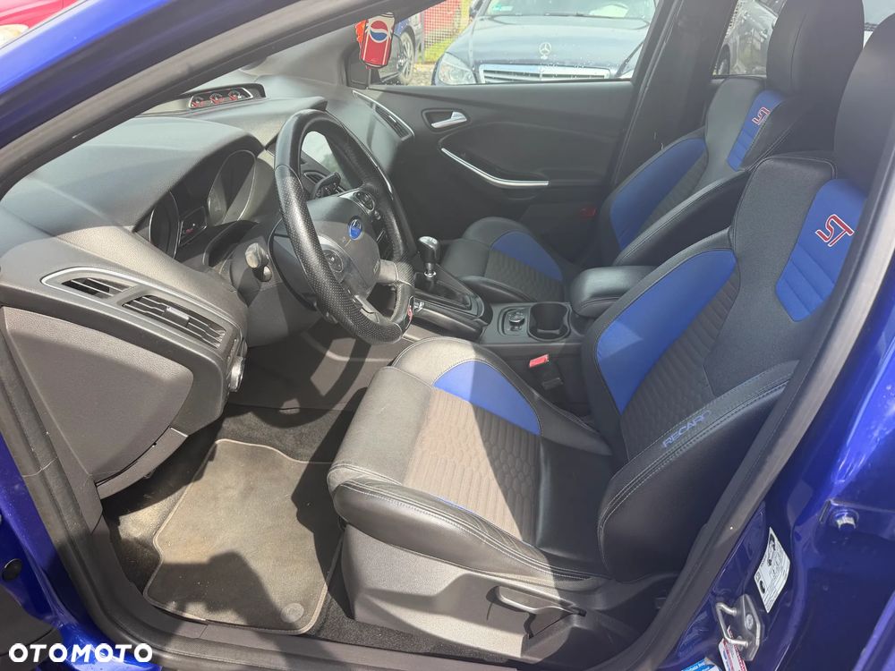 Ford Focus 2.0 EcoBoost ST mit Leder-Sport-Paket - 8