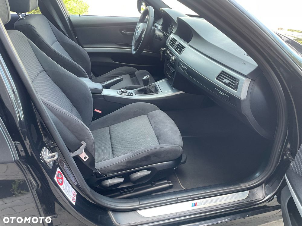 BMW Seria 3 318i Edition Sport - 23