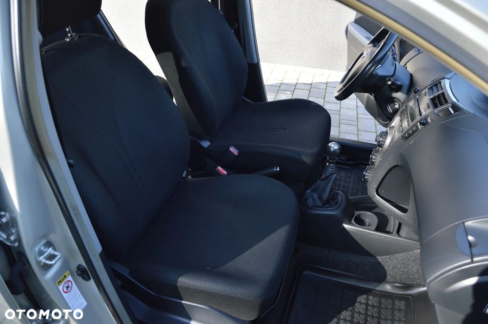 Toyota Yaris 1.33 Active - 14