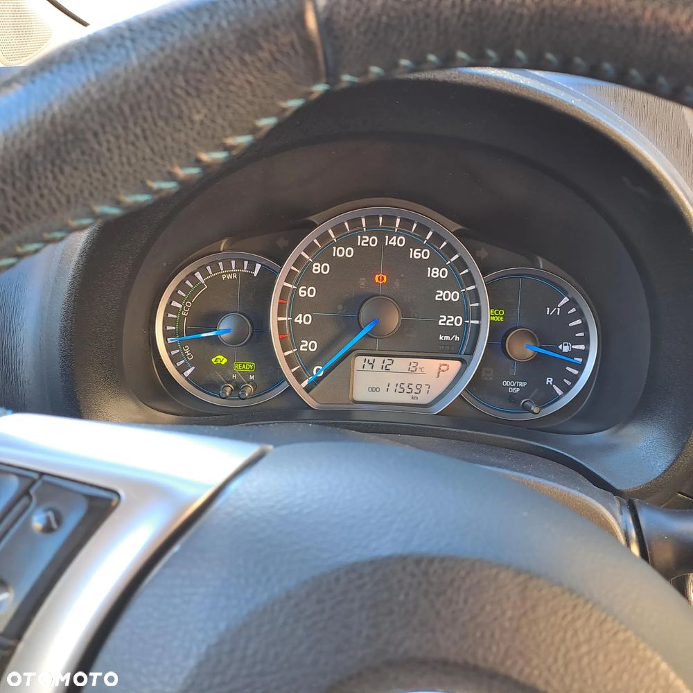 Toyota Yaris Hybrid 100 Dynamic - 12