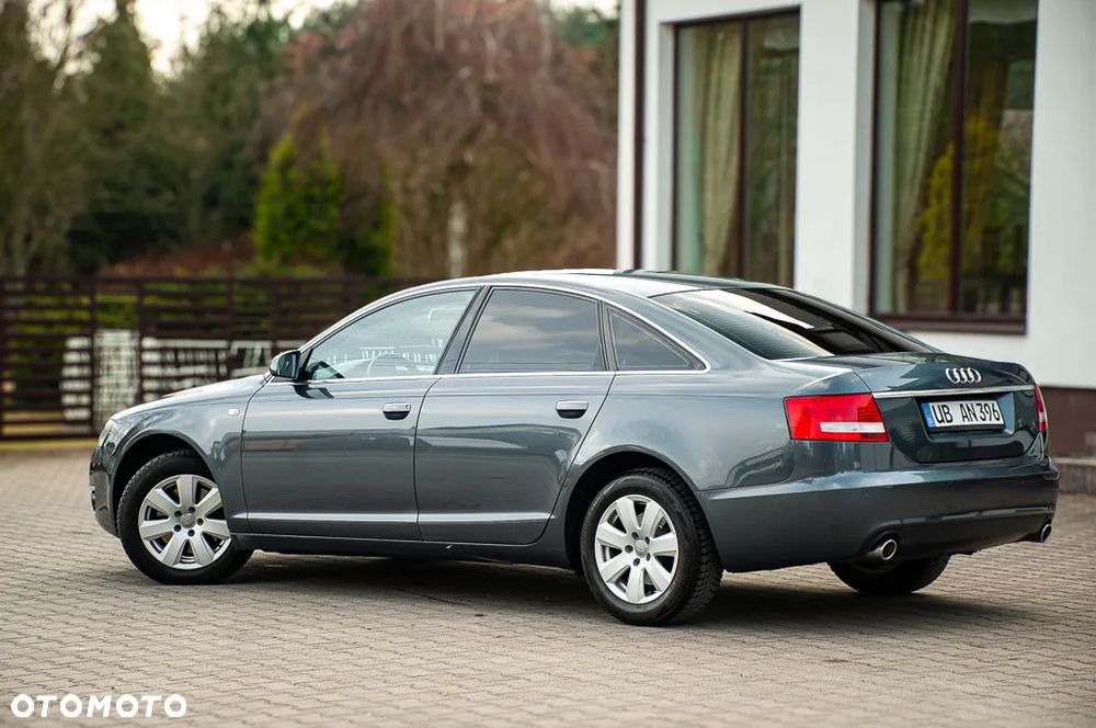 Audi A6 Limousine 2.4 - 16