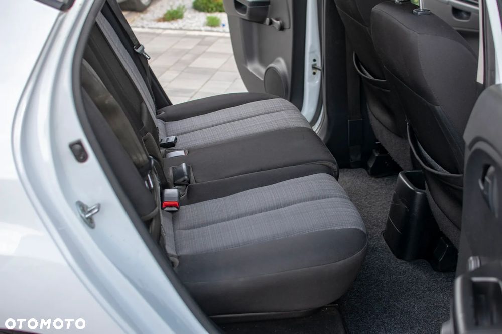 Kia Venga - 31