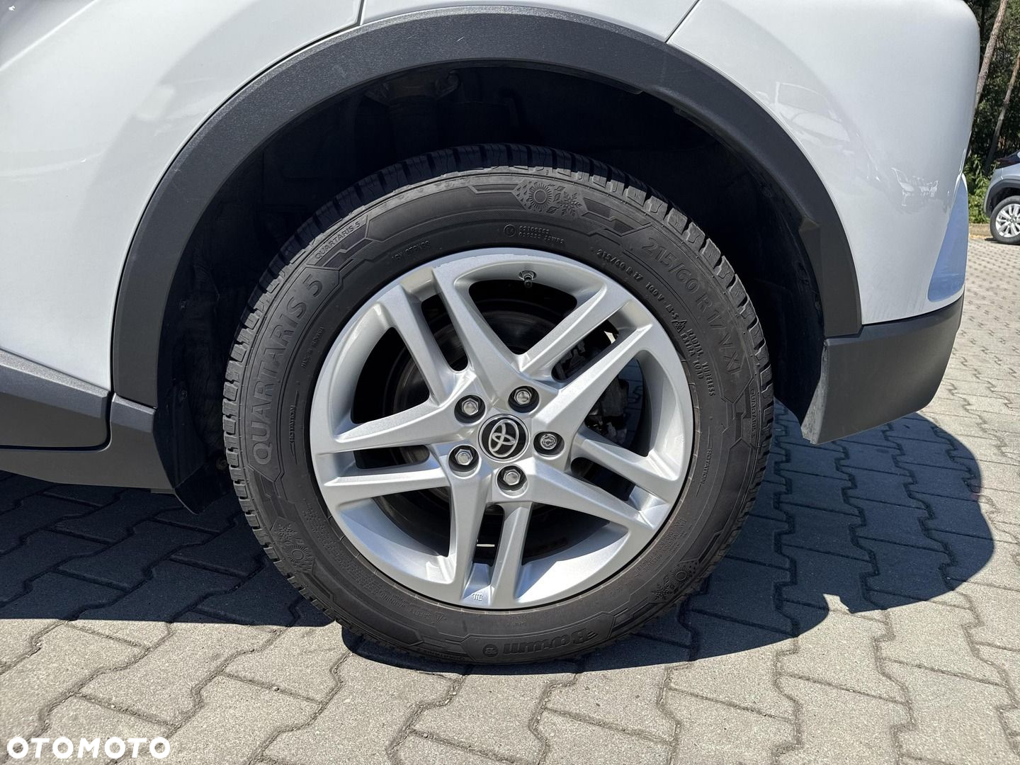 Toyota C-HR - 15