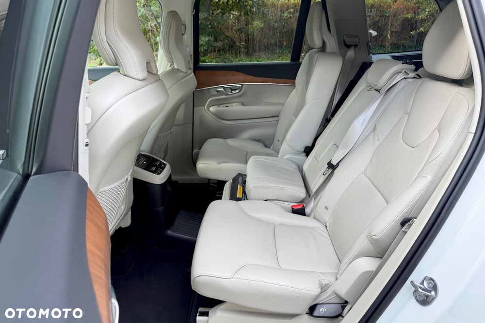 Volvo XC 90 T8 AWD Plug-In Hybrid Inscription Expression 7os - 17