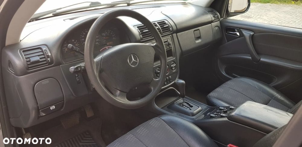 Mercedes-Benz ML 320 - 11