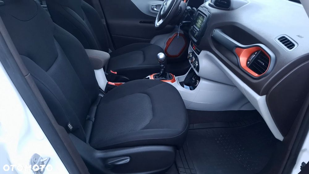Jeep Renegade 1.4 MultiAir Longitude - 25