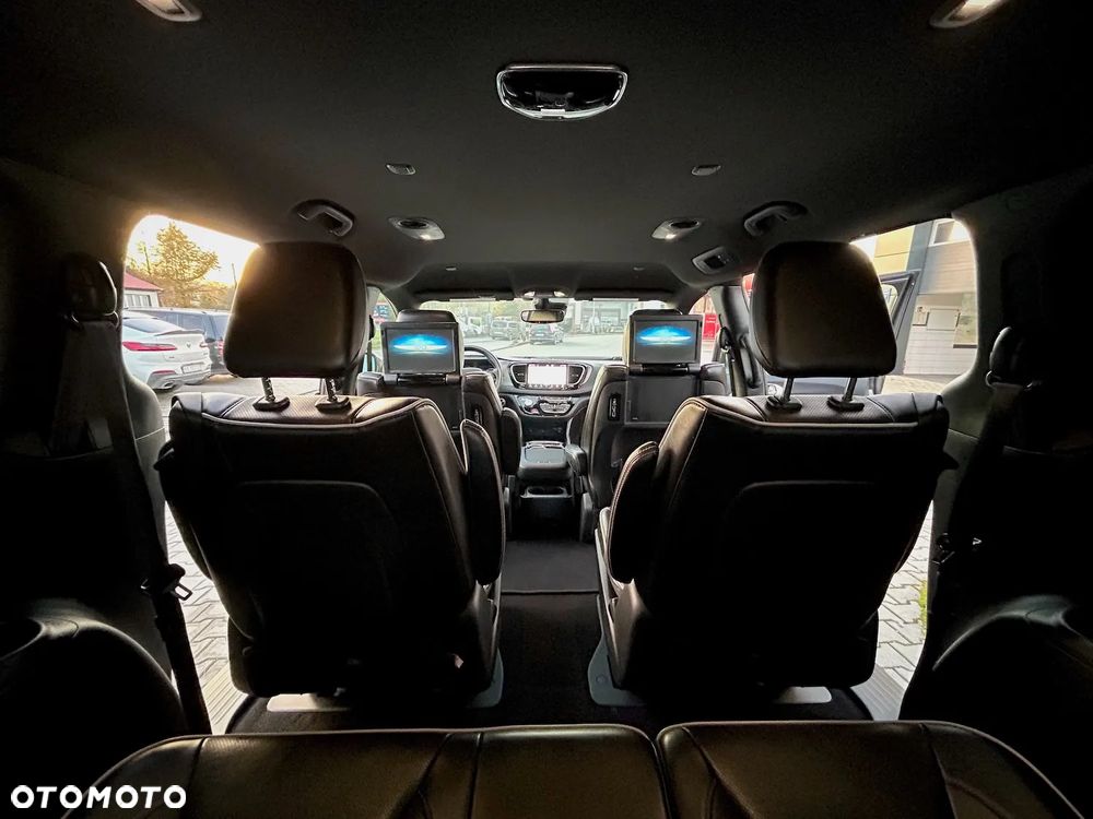 Chrysler Pacifica - 20