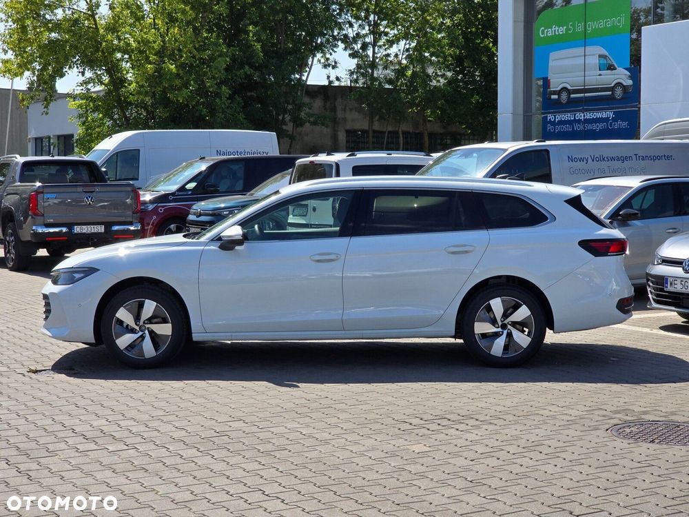 Volkswagen Passat Variant 1.5 TSI ACT mHEV Business Plus DSG - 14