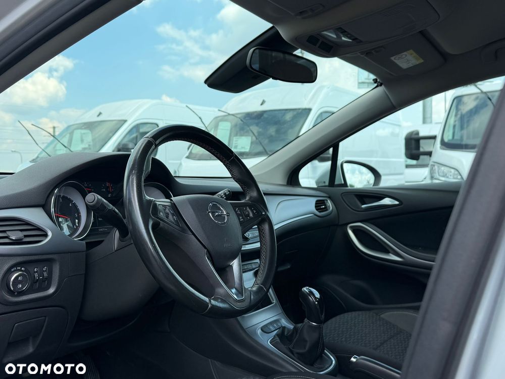 Opel Astra - 11