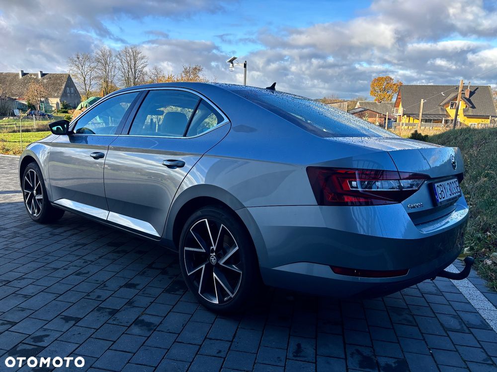 Skoda Superb 1.8 TSI Sportline DSG - 11