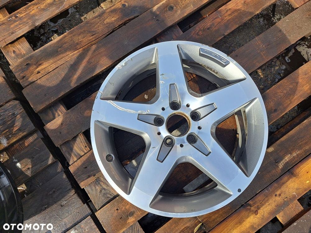 Oryg. Mercedes GLA 156 A156 A1564010500 7.0j 18 et46 4469 4569 - 1