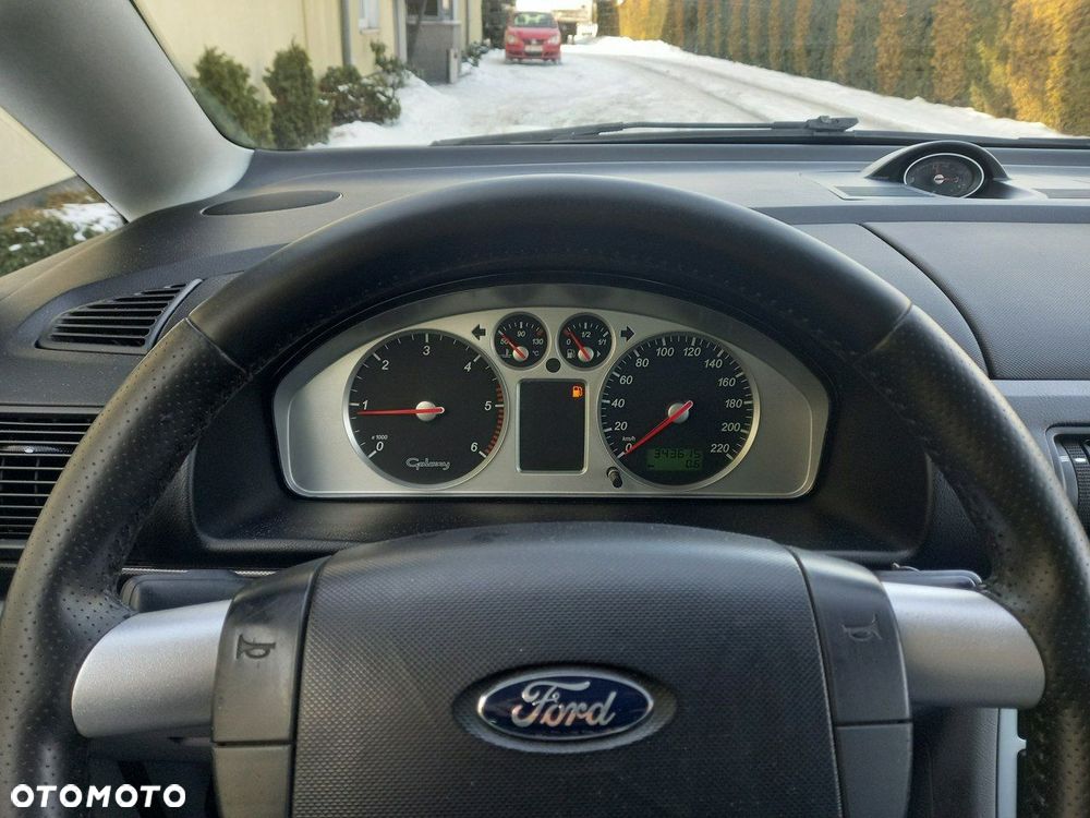 Ford Galaxy 1.9 TDI Ghia - 29