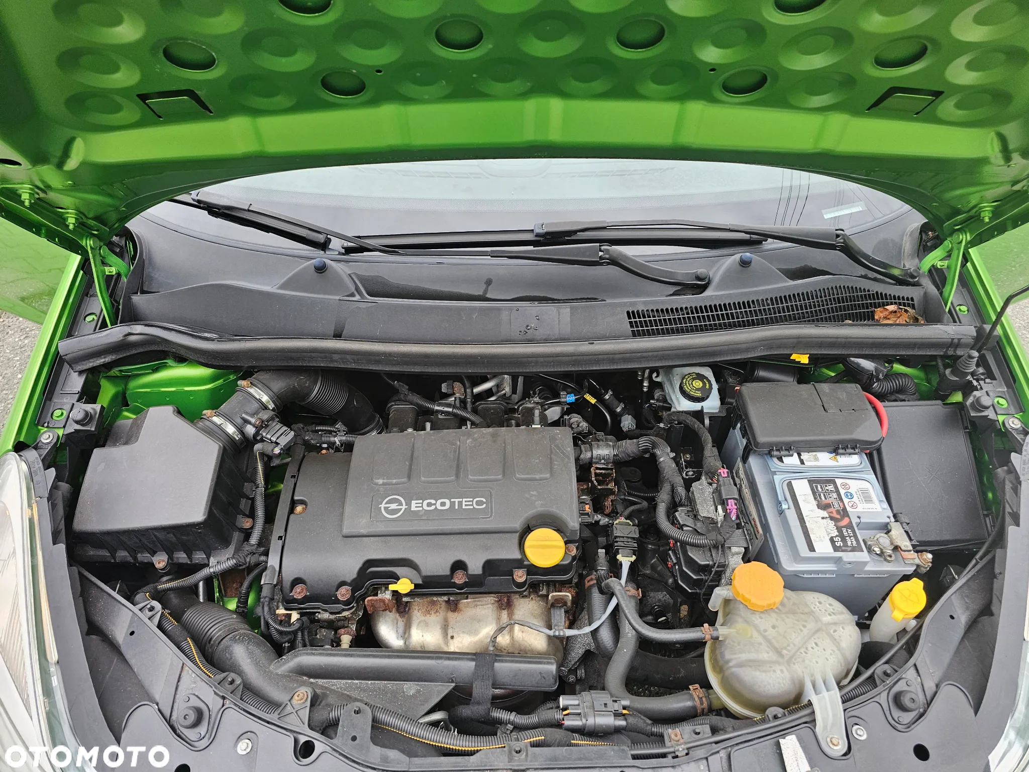 Opel Corsa 1.4 16V Color Edition - 4