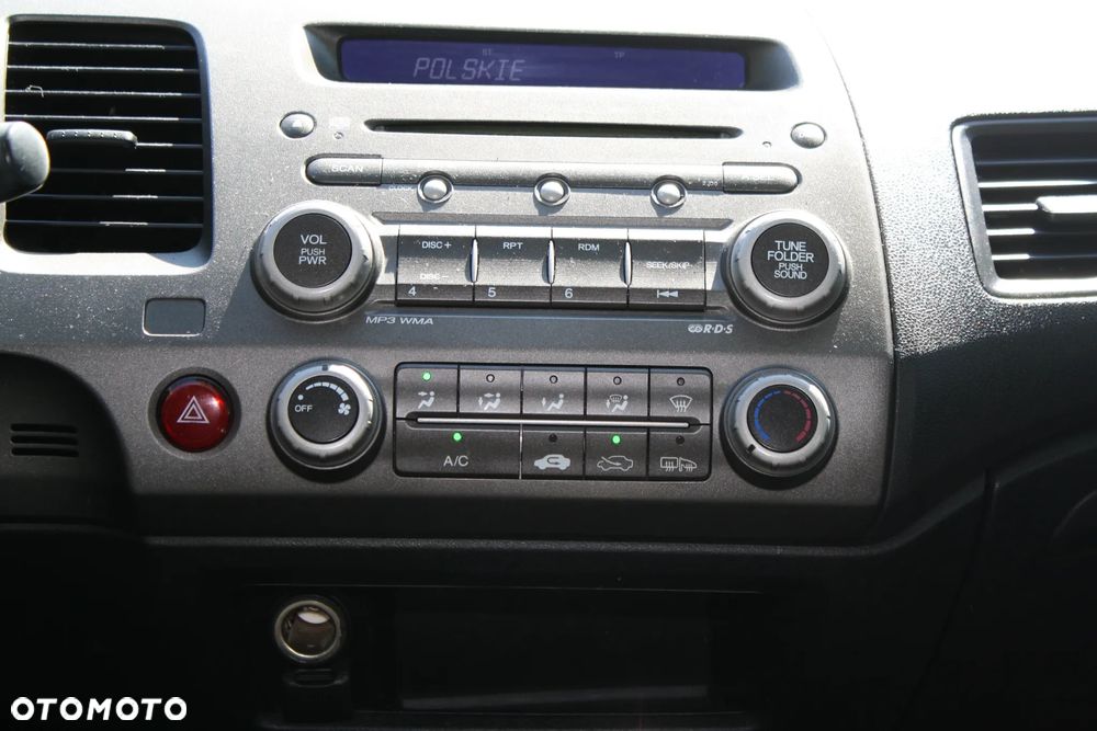 Honda Civic 1.8 Executive - 23