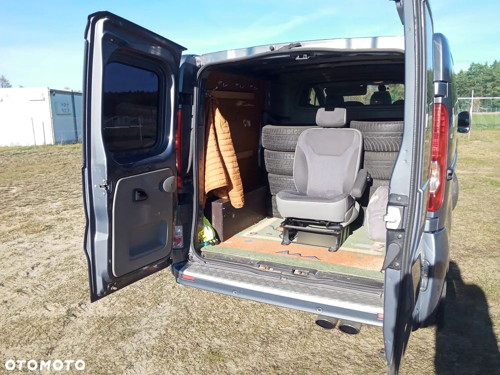 Opel Vivaro L2H1 2.9t - 18