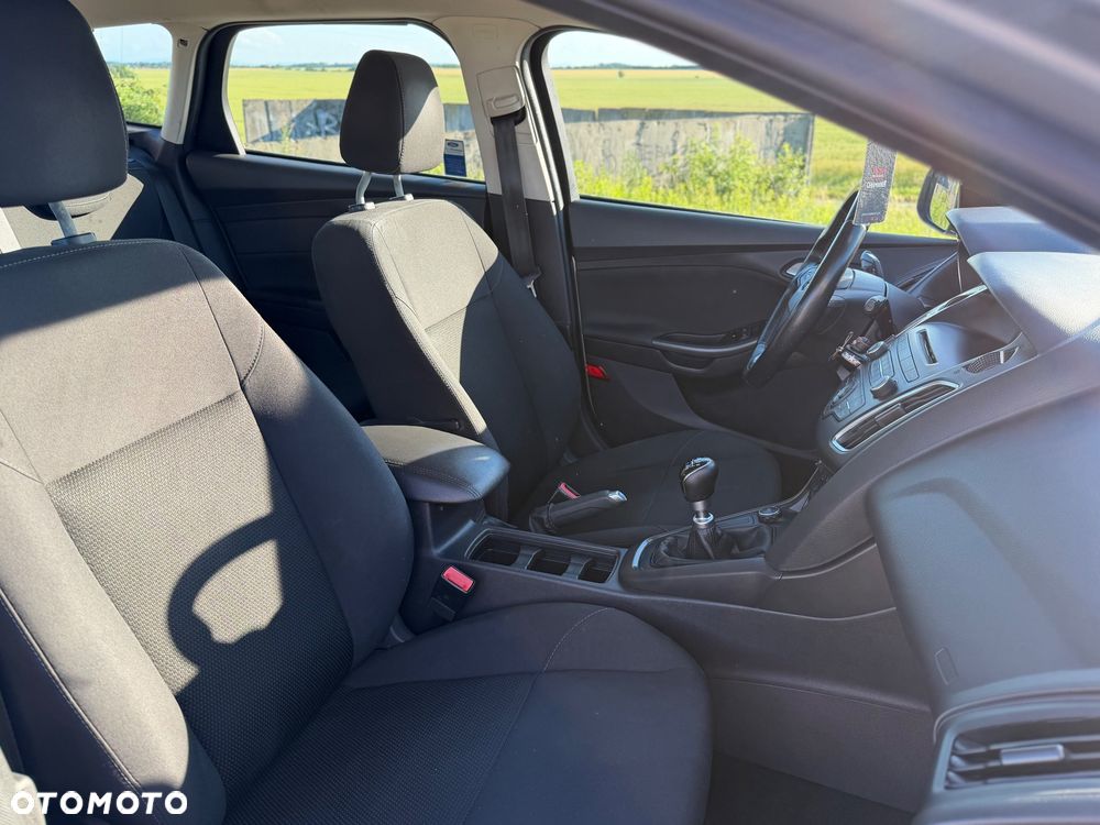 Ford Focus 1.5 TDCi SYNC Edition - 13