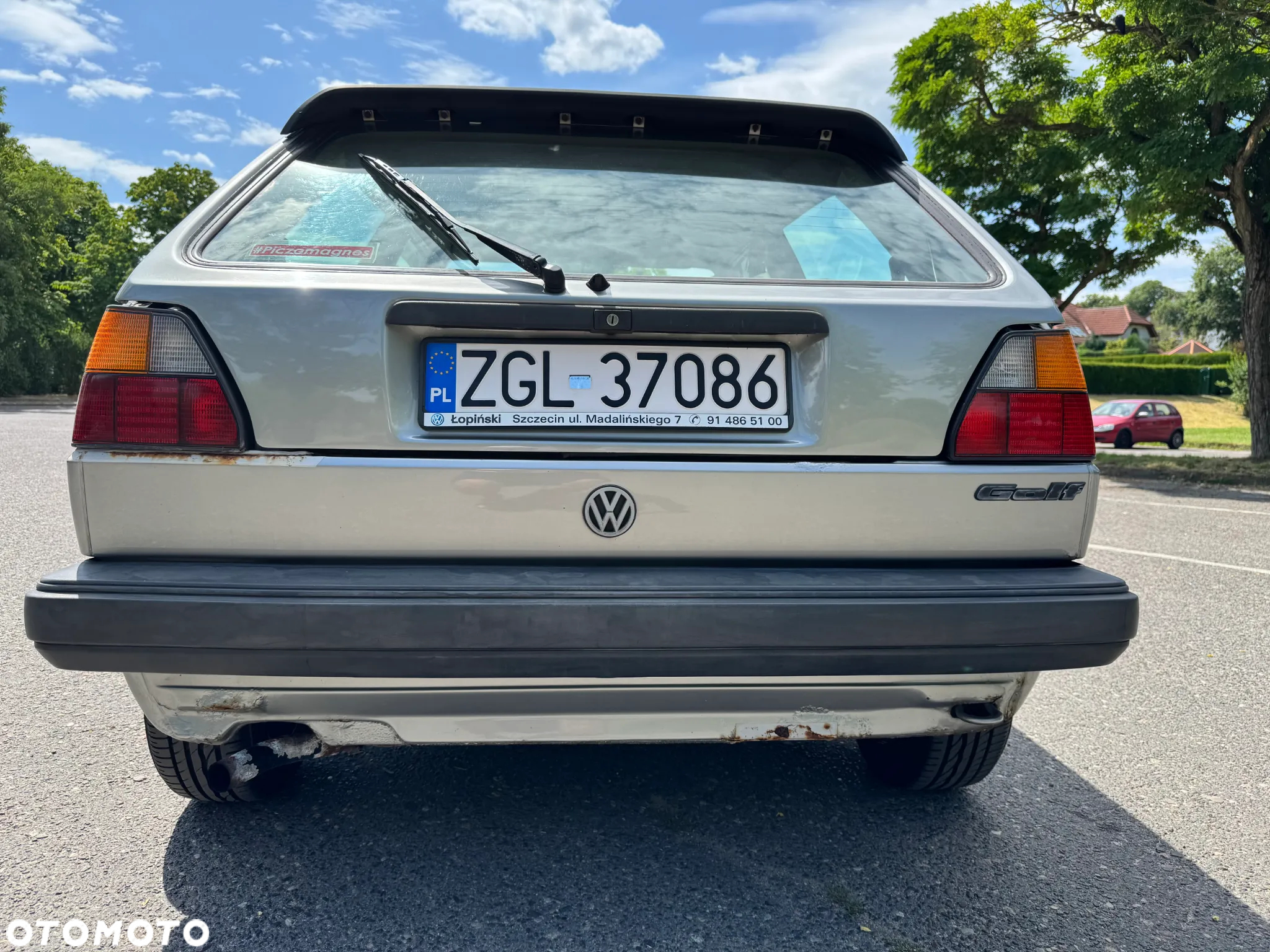 Volkswagen Golf - 6