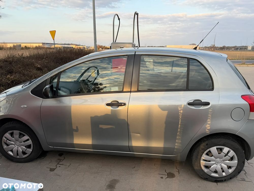 Toyota Yaris 1.0 Luna EU5 - 13