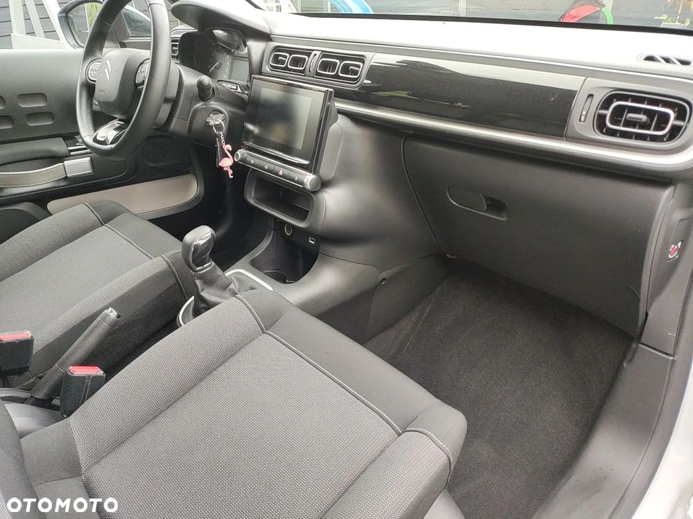 Citroën C3 1.2 PureTech Shine - 17