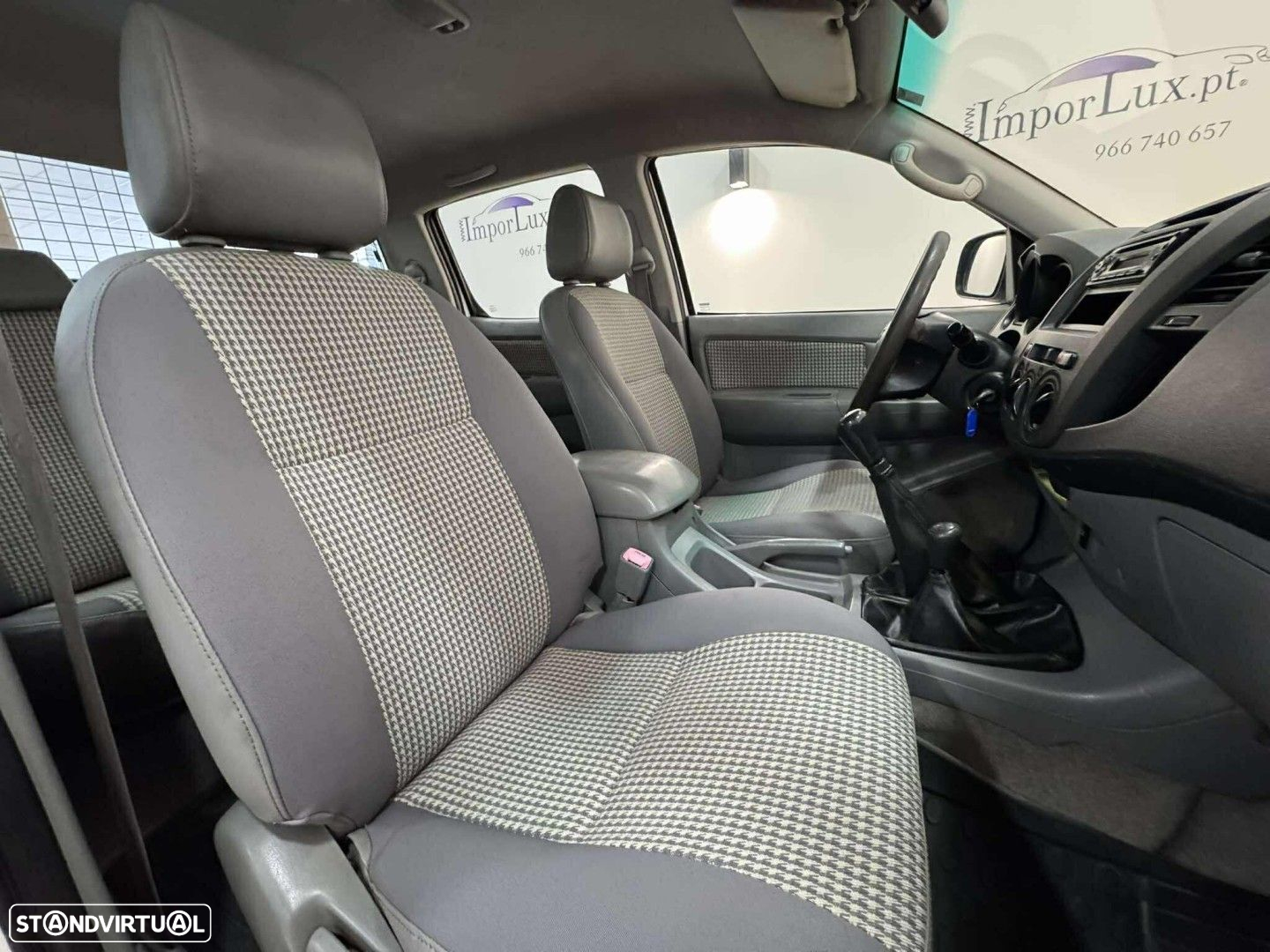 Toyota Hilux 2.5 D-4D CD - 10