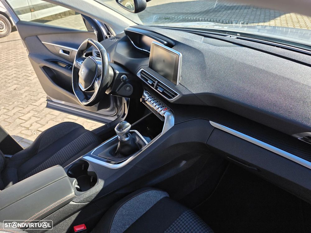 Peugeot 3008 PureTech 130 Stop & Start GPF Active - 8