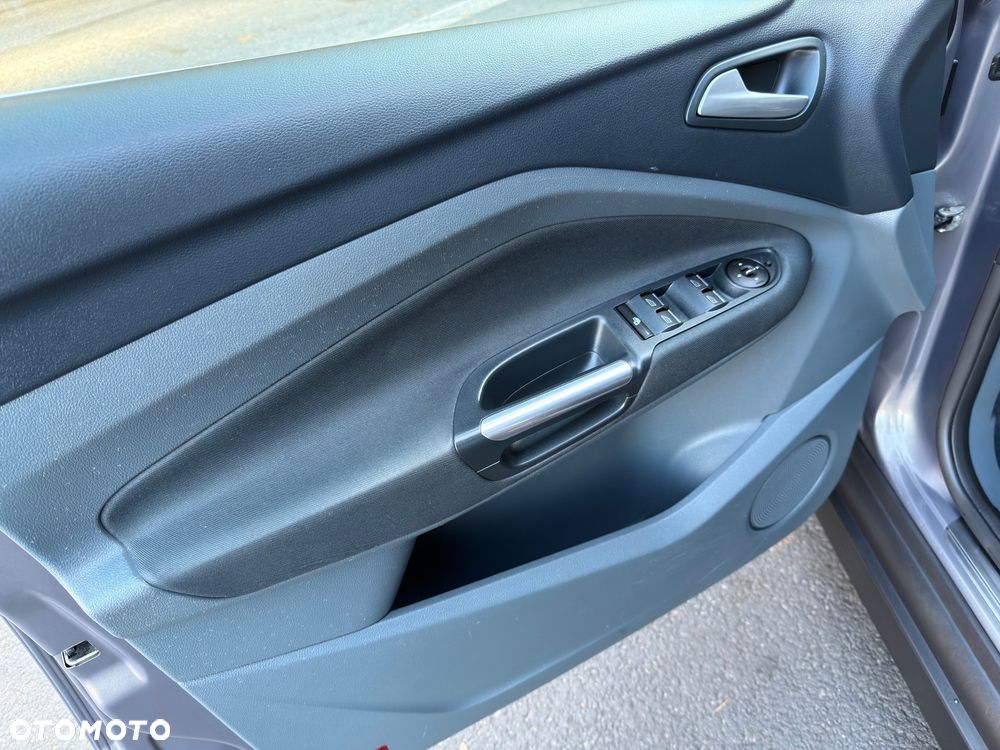 Ford C-MAX 2.0 TDCi Titanium - 19