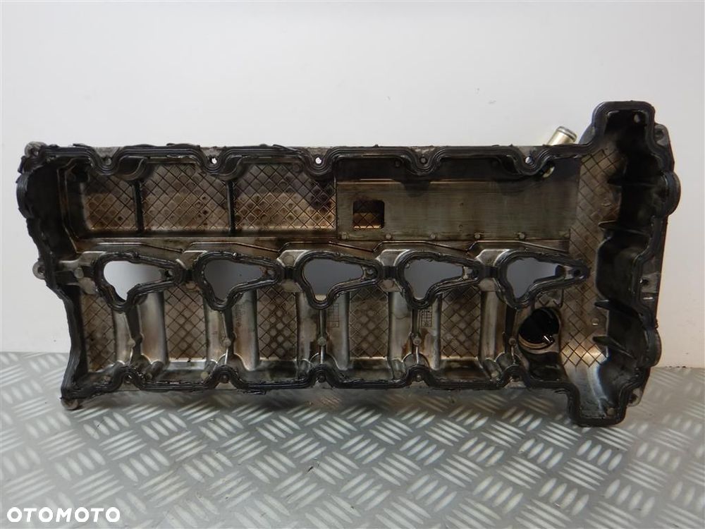 Pokrywa zaworów Ssang Yong Rodius 2004-2013 2,7 XDI - 6