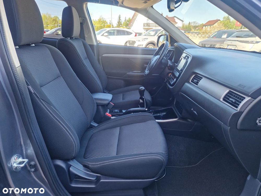 Mitsubishi Outlander 2.0 2WD Diamant - 14