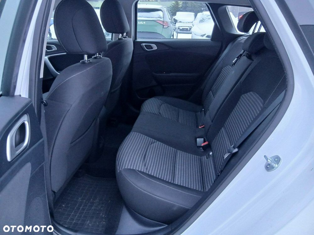 Kia Ceed 1.5 T-GDI M - 15