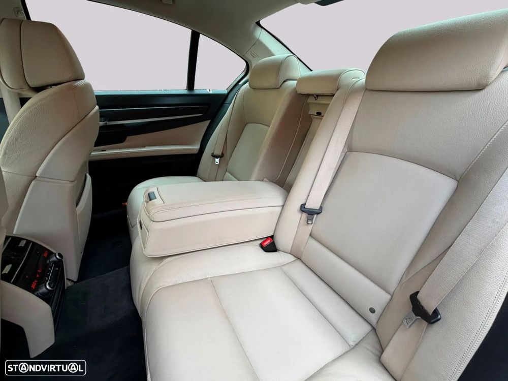BMW 740 - 35