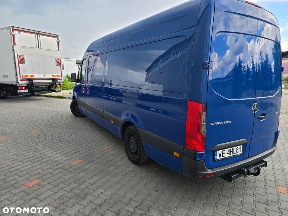 Mercedes-Benz Sprinter - 4