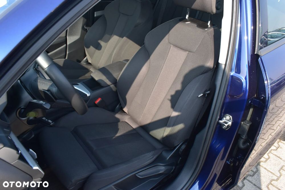 Audi A4 Avant 35 TDI mHEV S tronic - 10