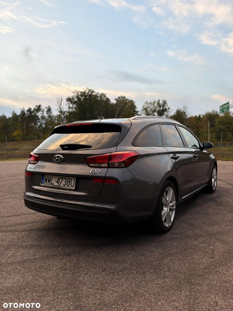 Hyundai i30 1.4 Classic + - 8