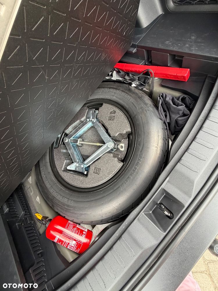 Toyota RAV4 2.5 Hybrid Executive 4x4 - 33