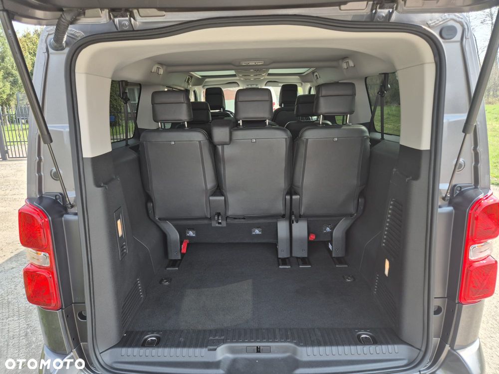 Peugeot Traveller L3 2.0 EAT8 Allure - 16