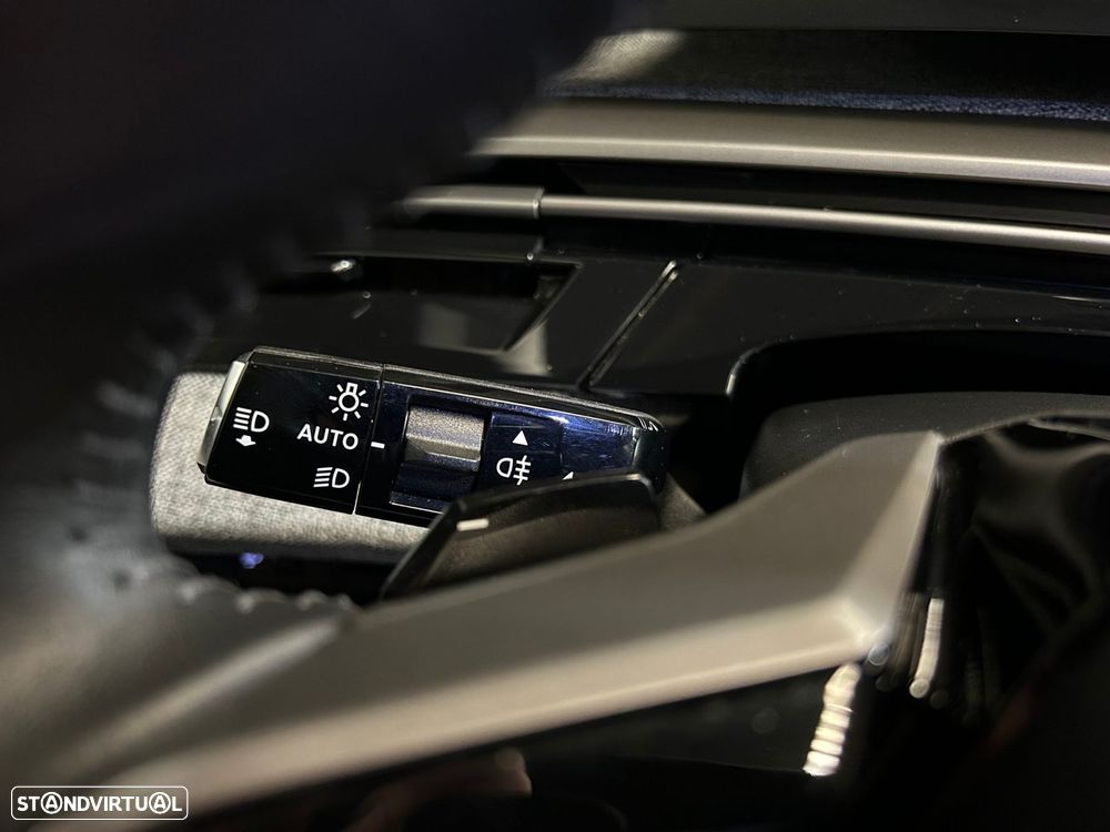 Peugeot 3008 1.2 Hybrid Allure e-DCS6 - 36