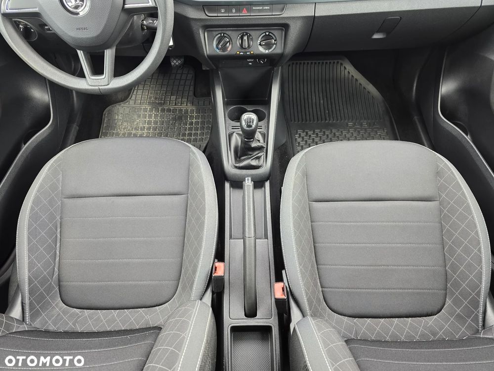 Skoda Fabia 1.0 Ambition - 17