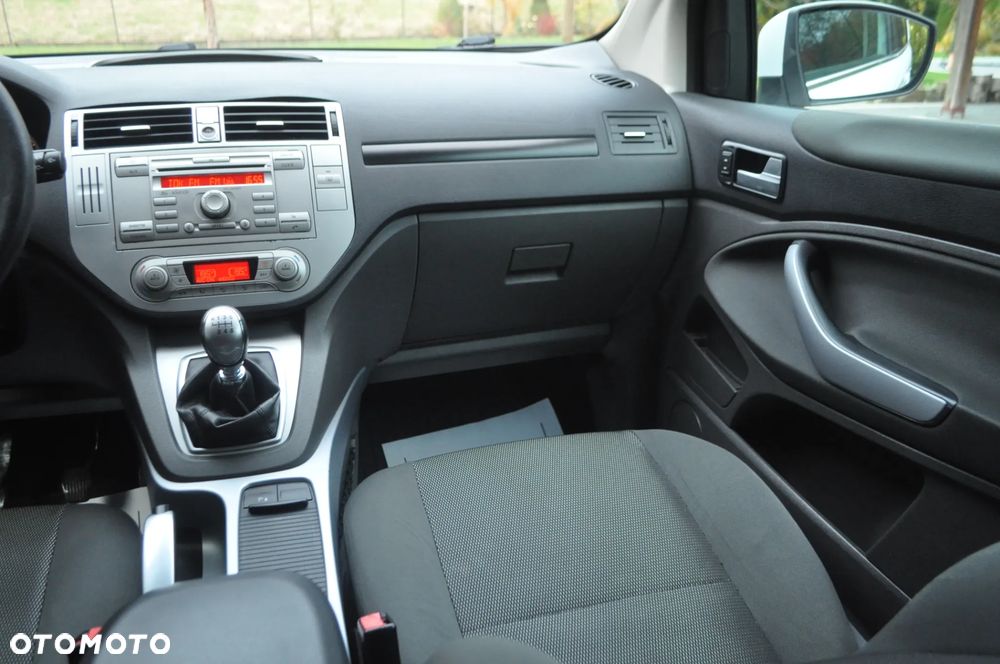 Ford Kuga 2.0 TDCi 2x4 Titanium - 23