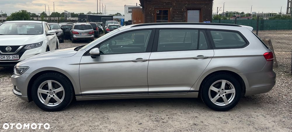 Volkswagen Passat - 4