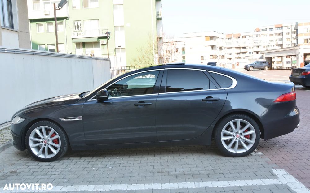 Jaguar XF - 22