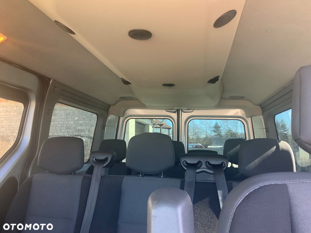 Nissan NV400 - 6