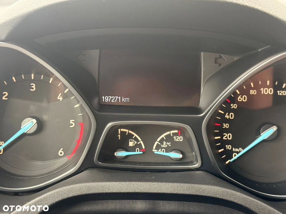 Ford Kuga - 21