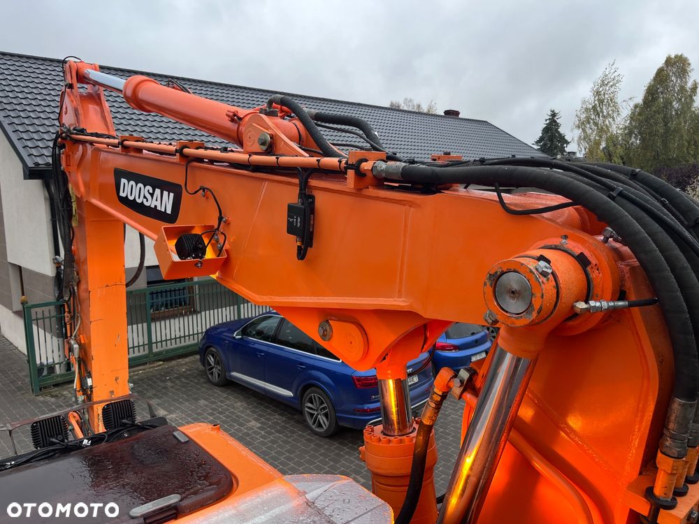 Doosan DX140W - 23